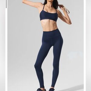 Alo yoga airlifit navy blue set